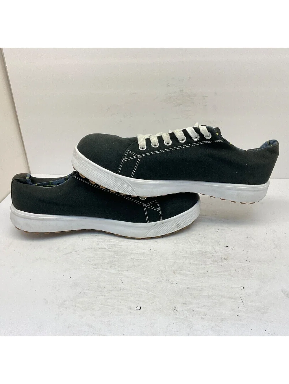 Dakota used shoes